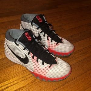 Nike Kylie Irving 1 Men’s shoe size 10